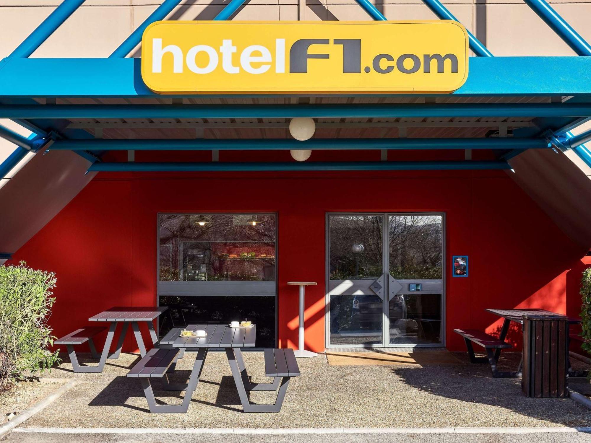 Hotelf1 Le Mans Nord Saint-Saturnin  Exterior photo